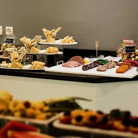 Avenida Hotel