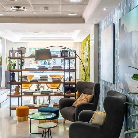 Hotel Avenida 4*
