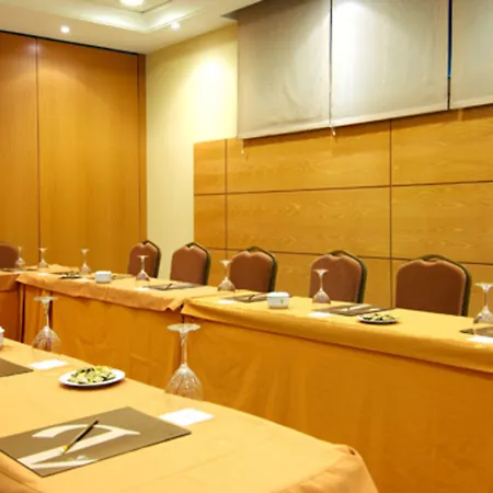 Avenida Hotel Otel 4*