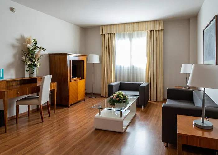 Avenida Hotel Almería